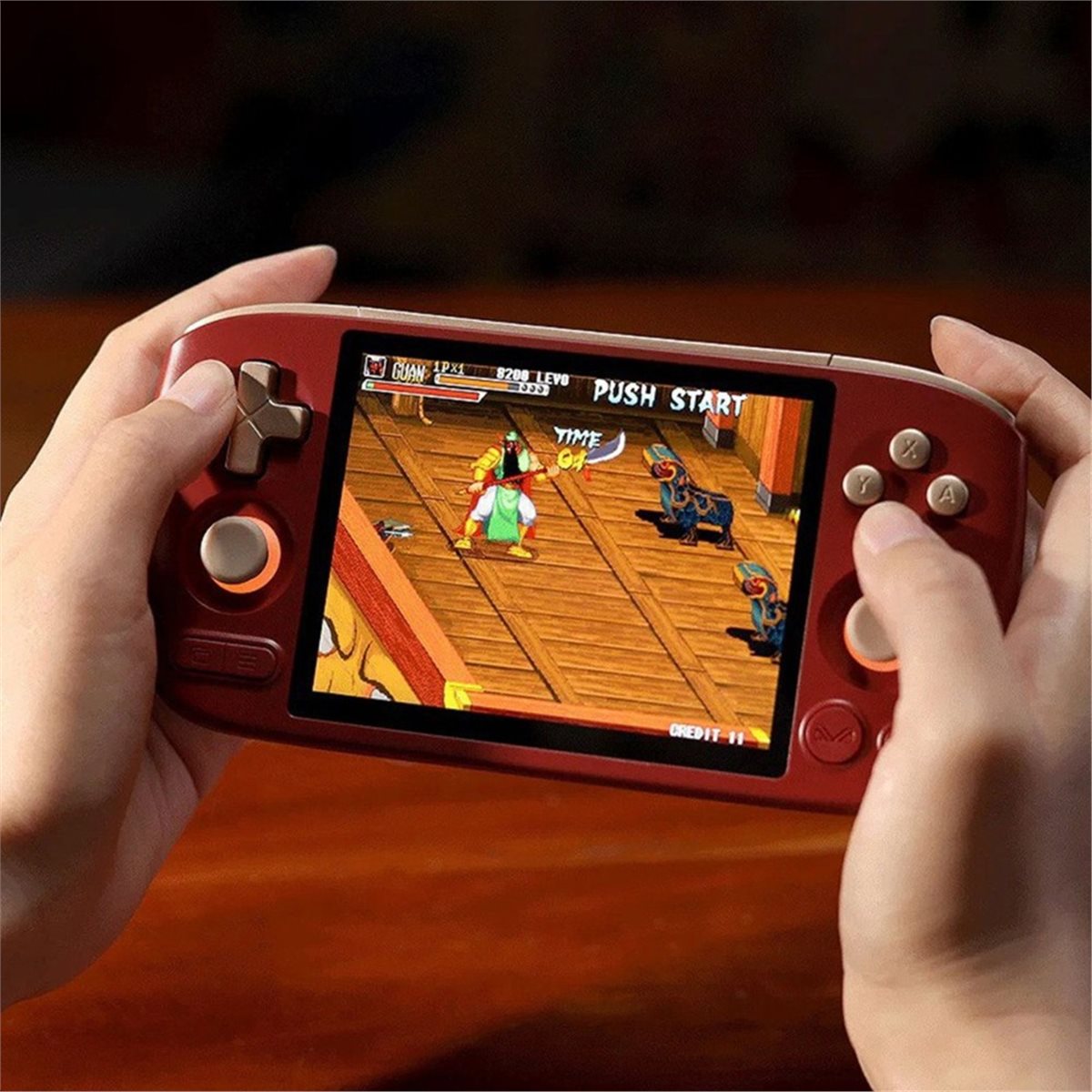 Gaming Console In - تحديث. جهاز ألعاب محمول صغير بتصميم